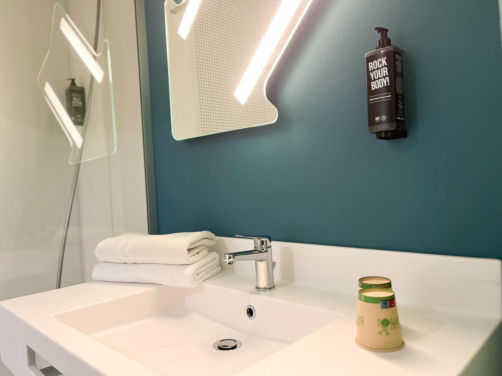 Ibis Budget Saint Christol Les Ales Ngoại thất bức ảnh