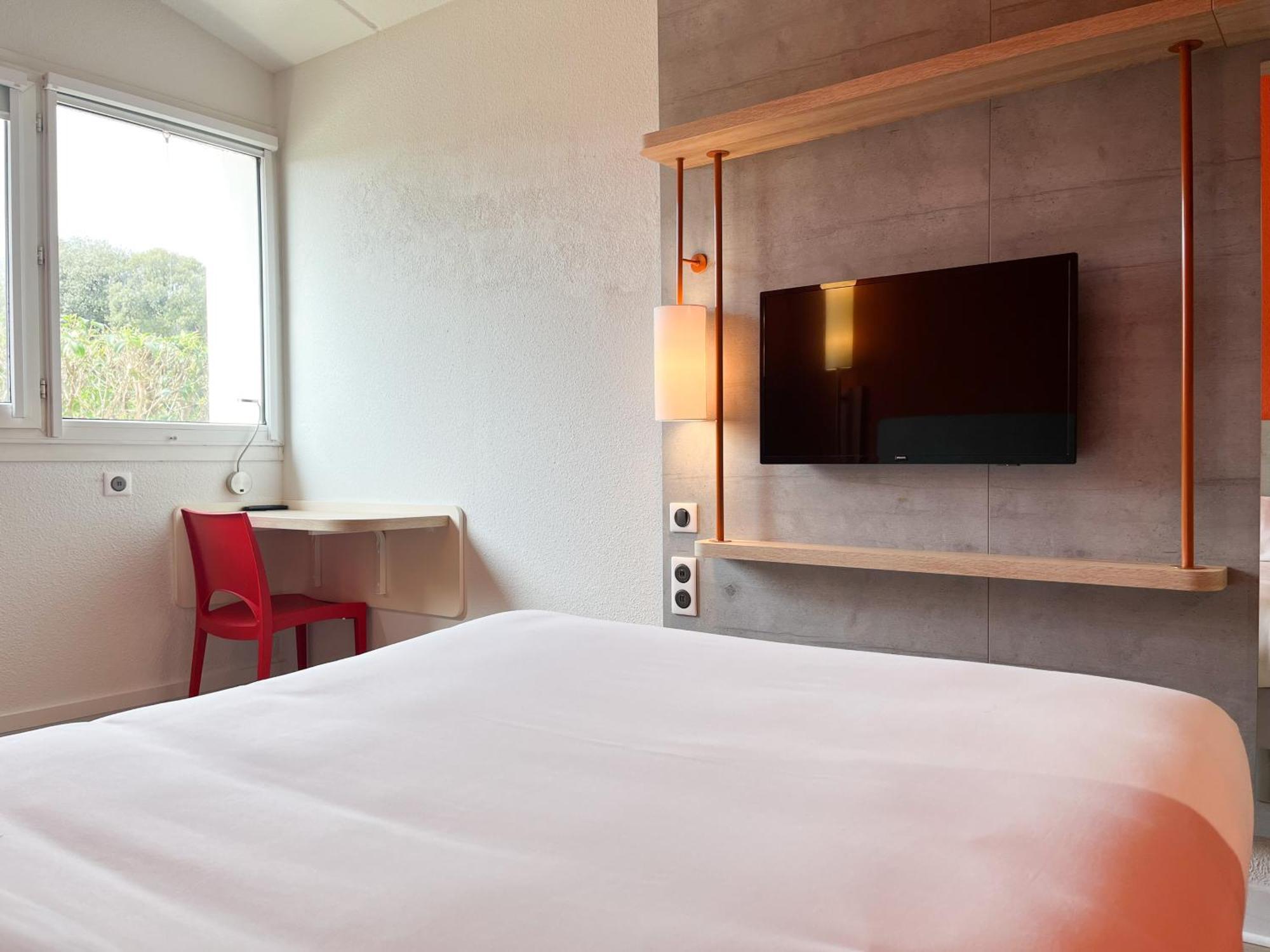 Ibis Budget Saint Christol Les Ales Ngoại thất bức ảnh