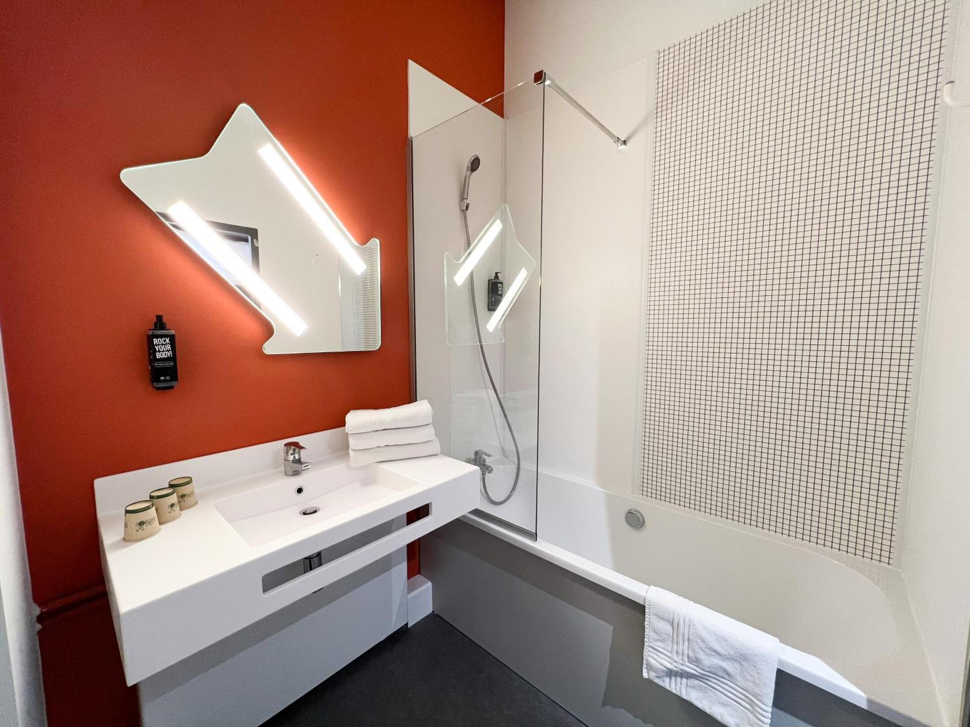 Ibis Budget Saint Christol Les Ales Ngoại thất bức ảnh