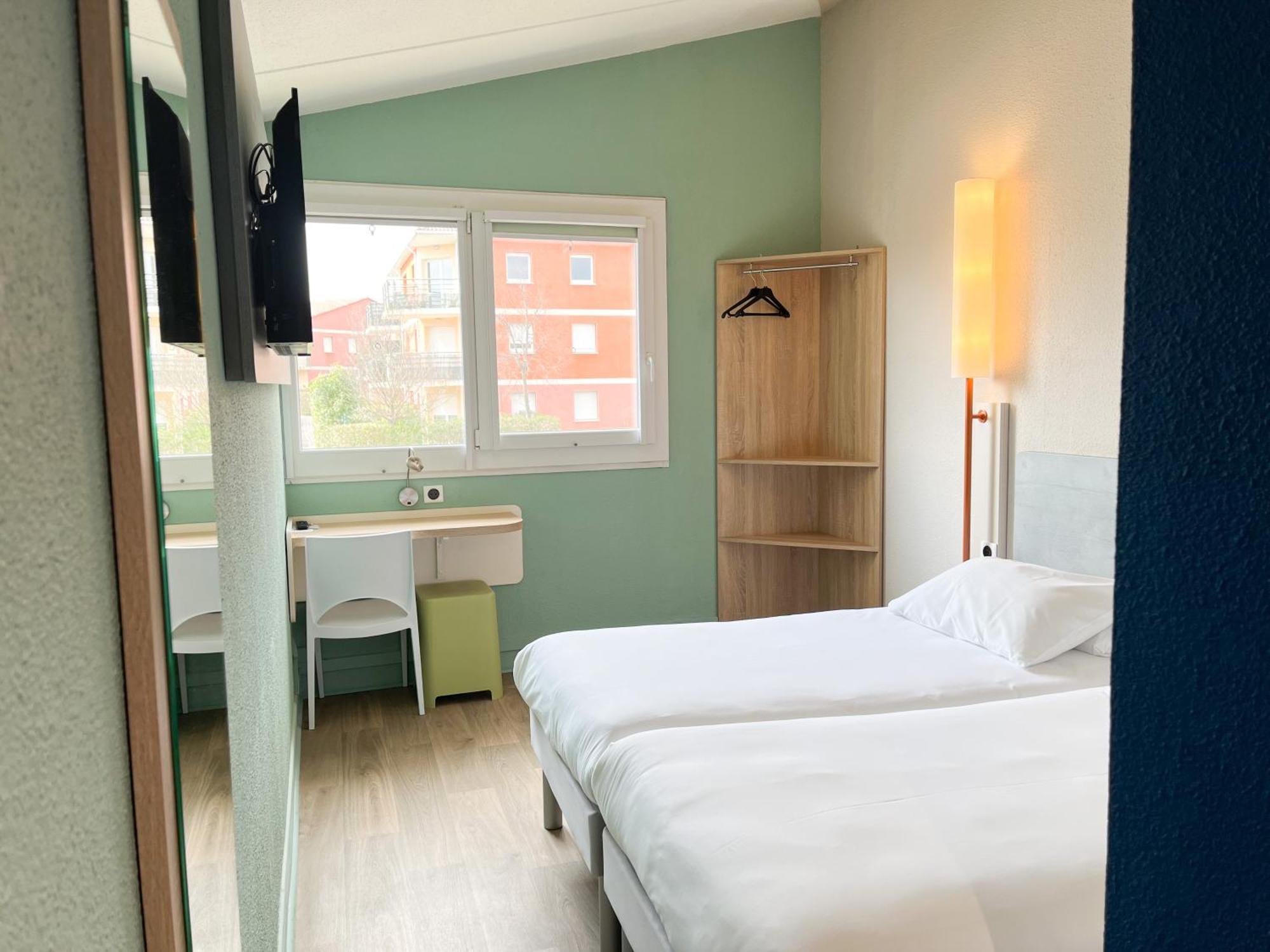 Ibis Budget Saint Christol Les Ales Ngoại thất bức ảnh