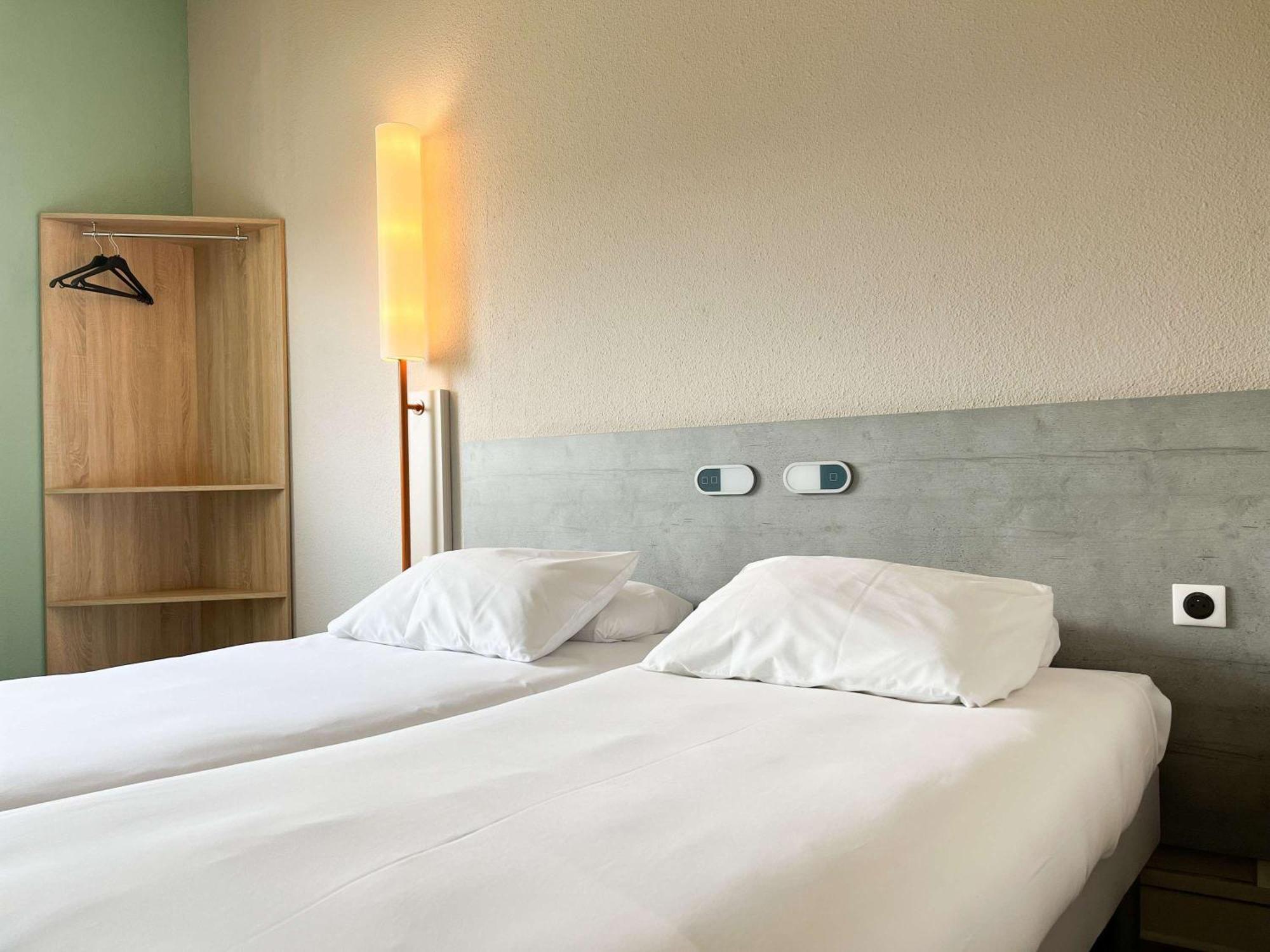 Ibis Budget Saint Christol Les Ales Ngoại thất bức ảnh